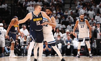 NBA季后赛抢七大战，爱德华兹三分绝杀，森林狼首胜掘金